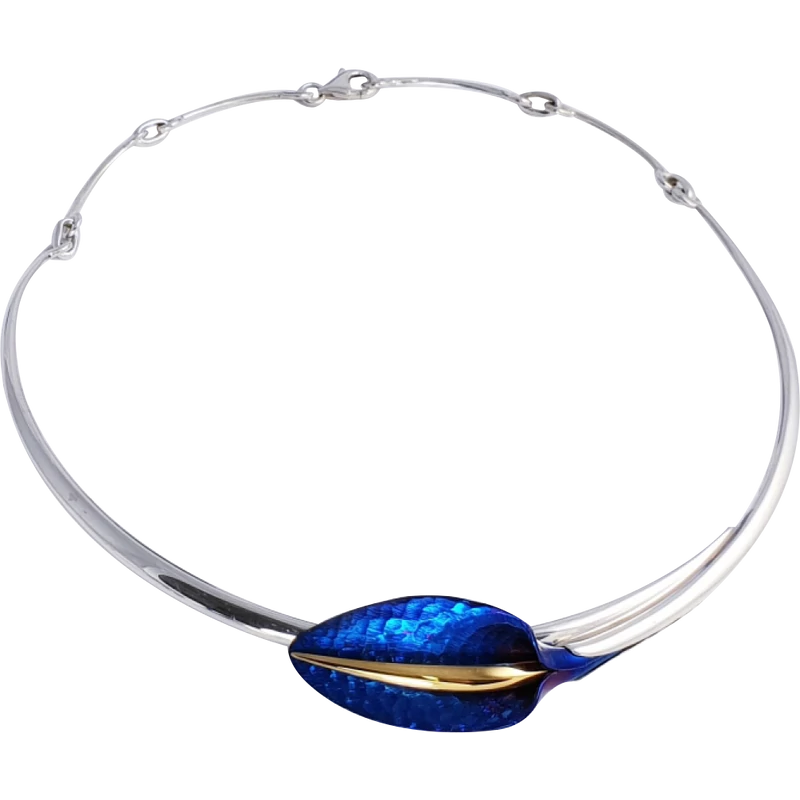 Kék titánium kála szirom formájú collier