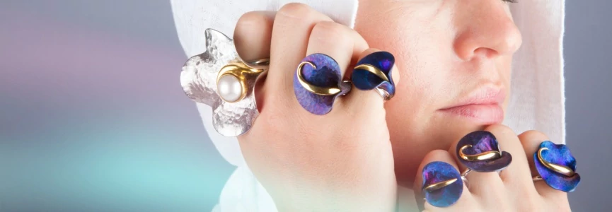 Viselj virág gyűrűt